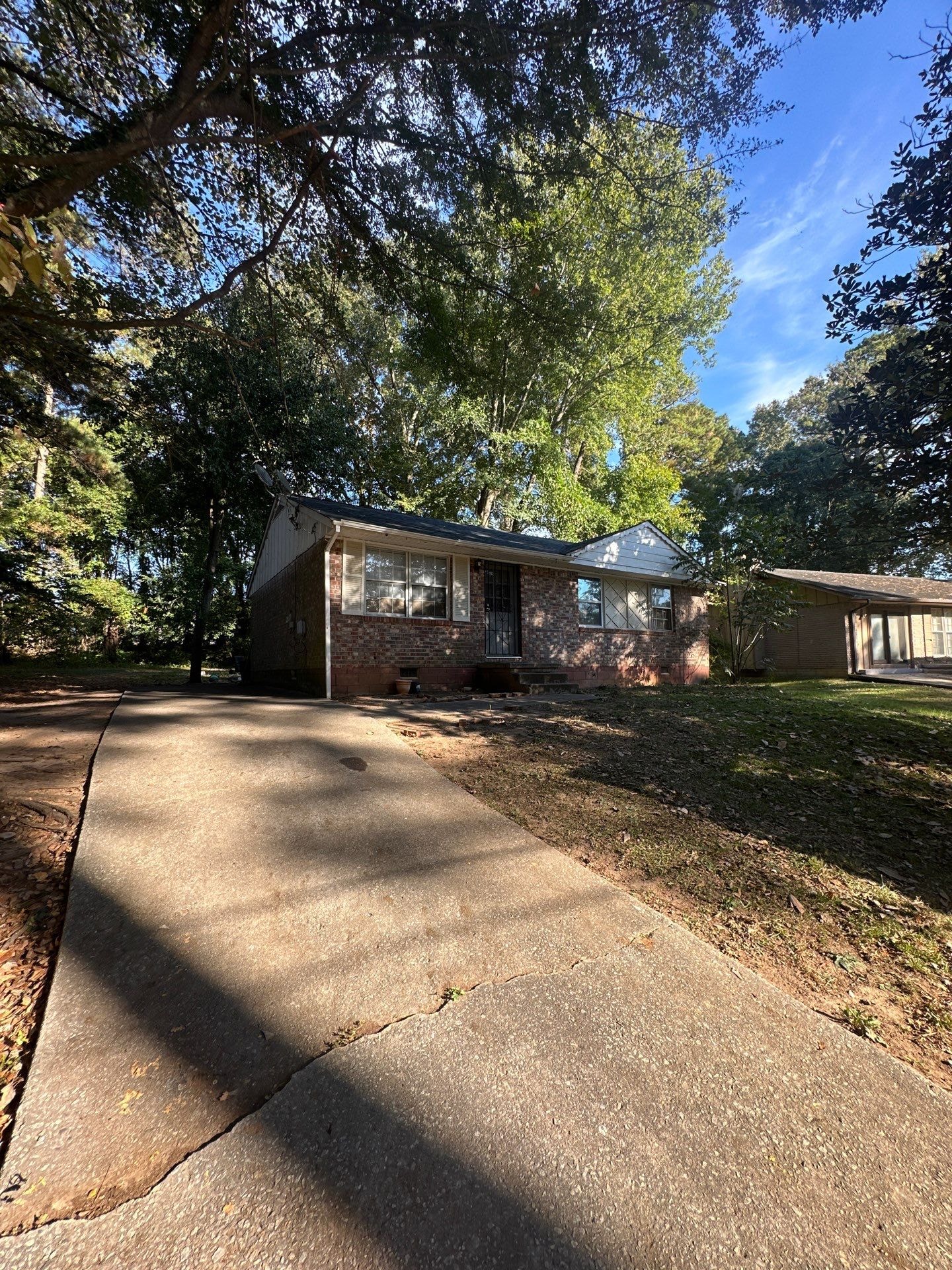 Roof replacement on Jeb Stuart Dr Jonesboro GA